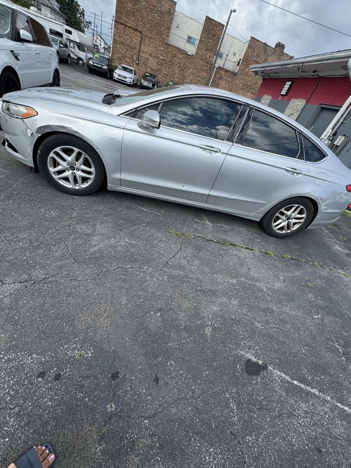 Ford Fusion SE 2016