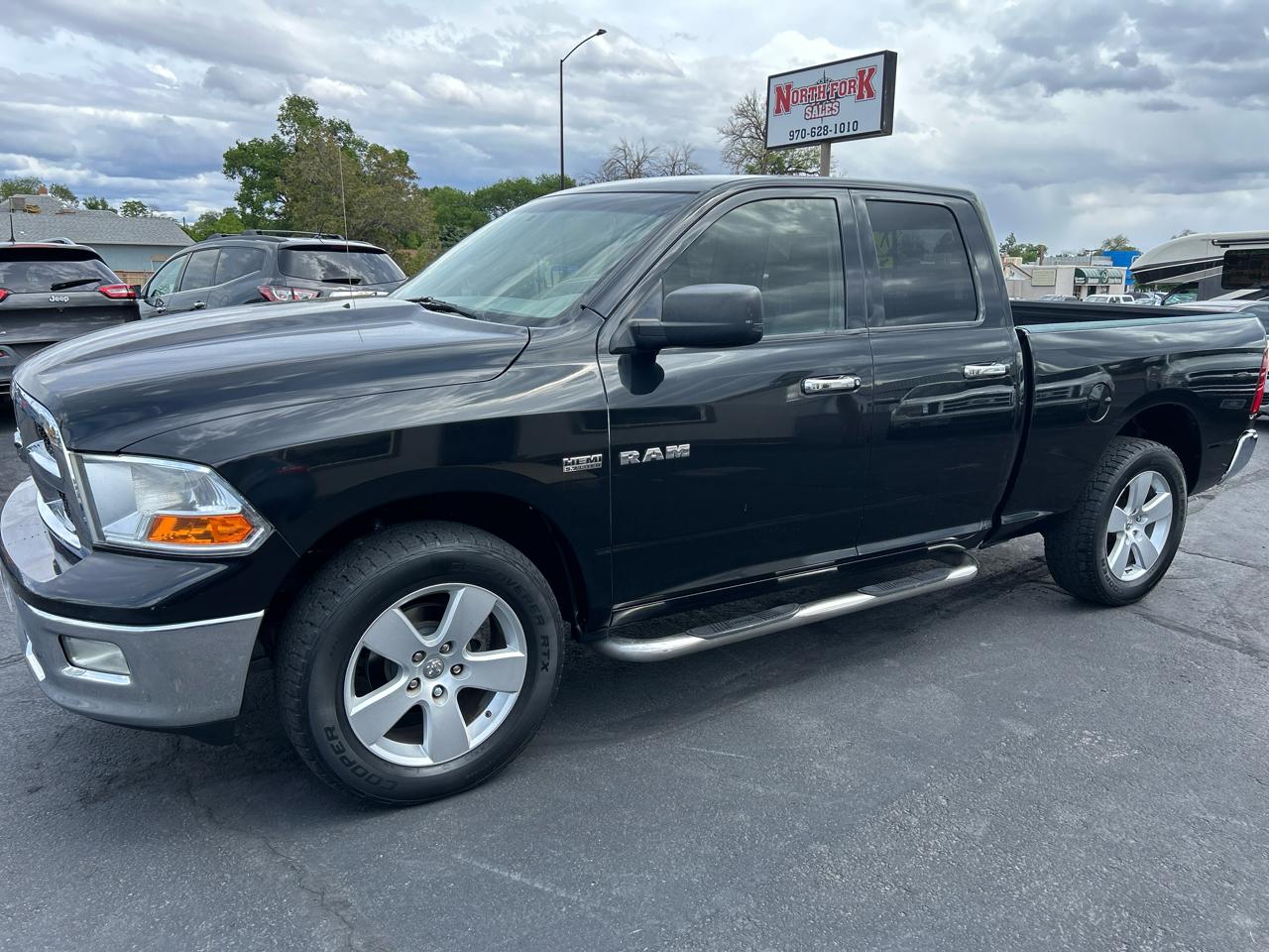 2009 Dodge Ram 1500 4WD Quad Cab 140.5" SLT