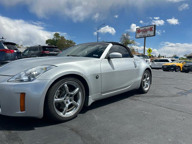 Silver 2007 Nissan 350Z Touring Coupe Rear-Wheel Drive 5-Speed Manual
