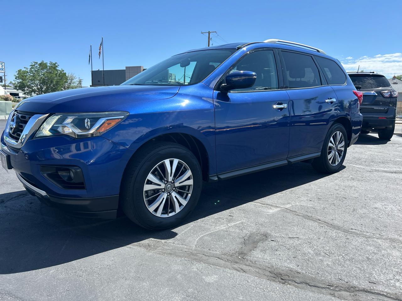 2019 Nissan Pathfinder 4x4 SV
