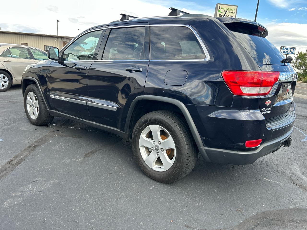 Jeep Grand Cherokee photo 2