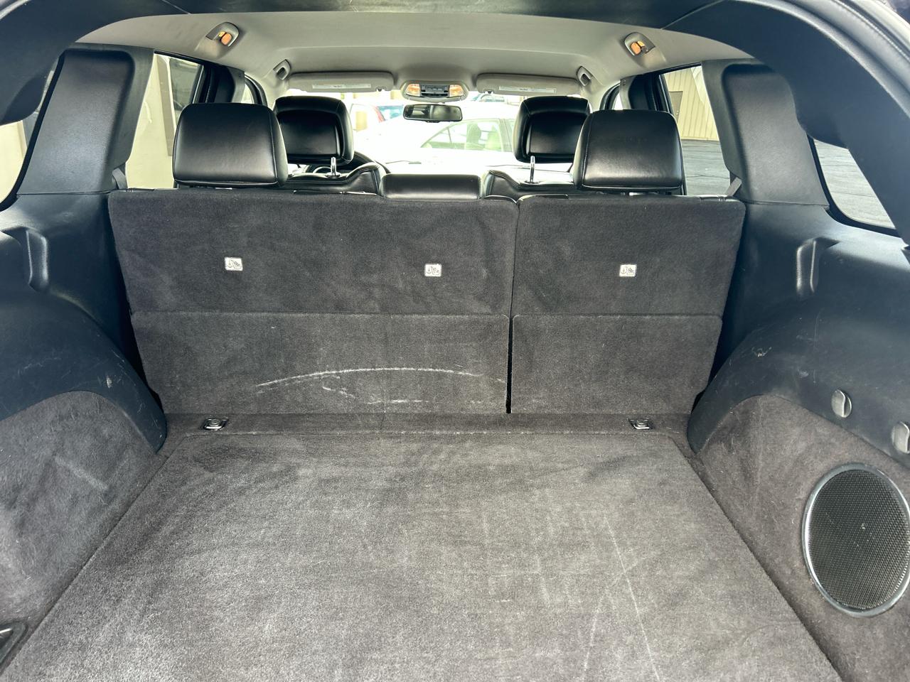 Jeep Grand Cherokee photo 11