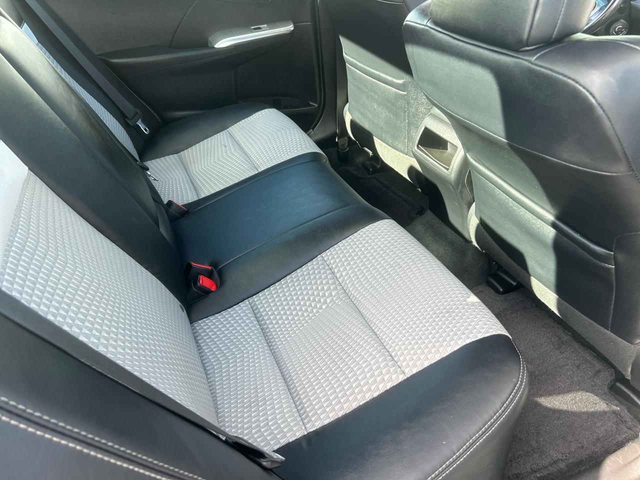 Toyota Camry photo 8