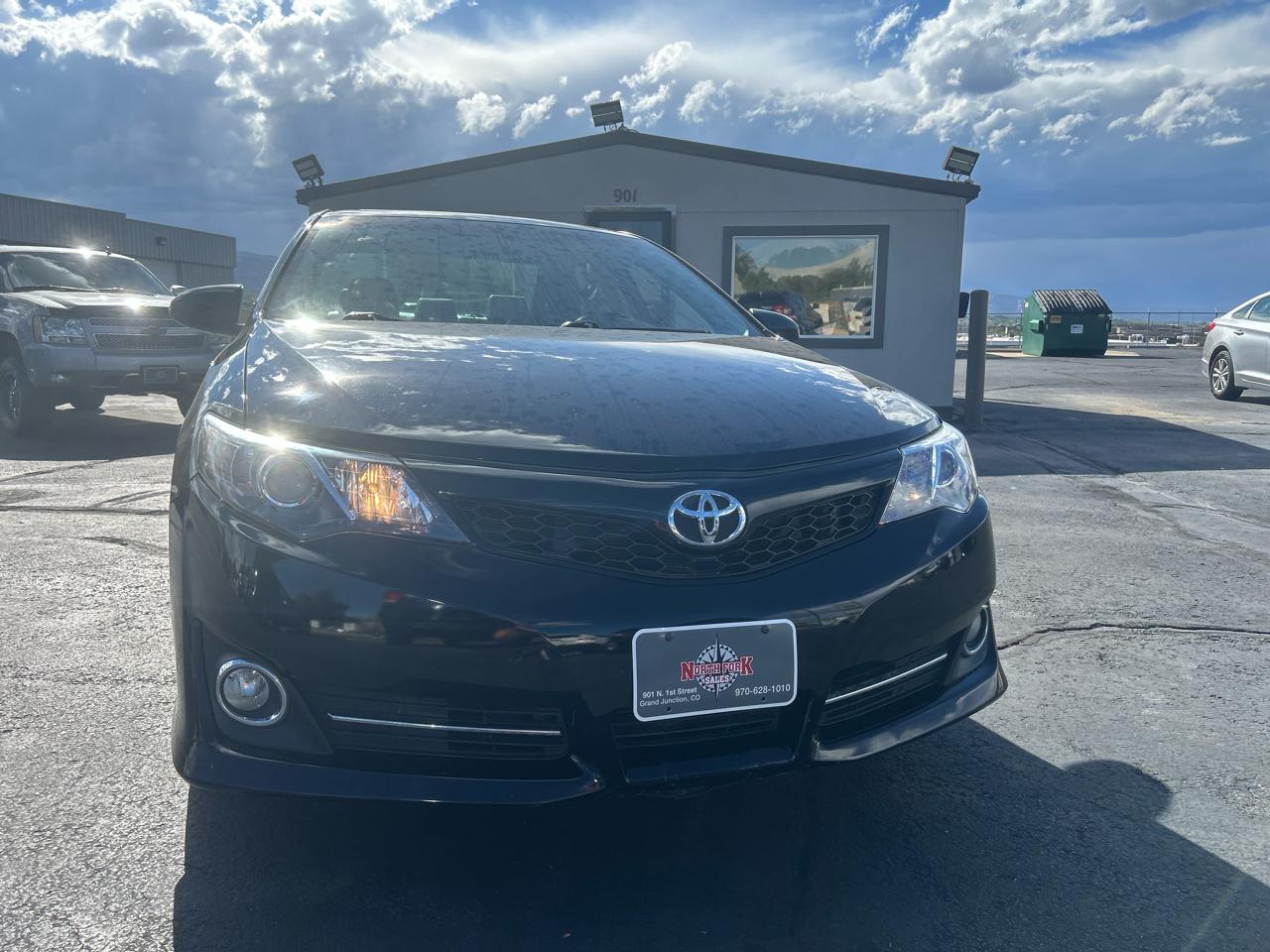 Toyota Camry photo 13