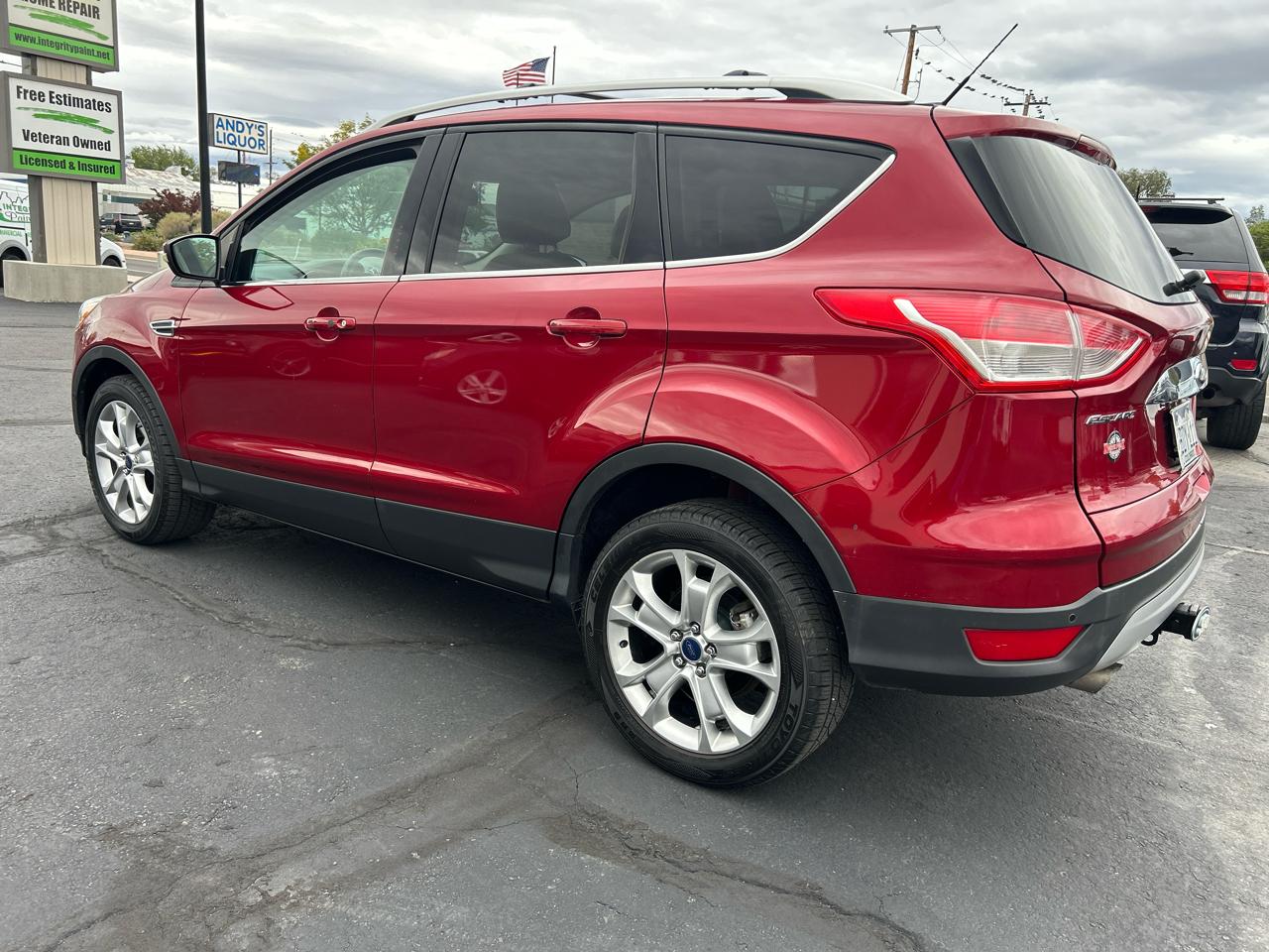 Ford Escape photo 2