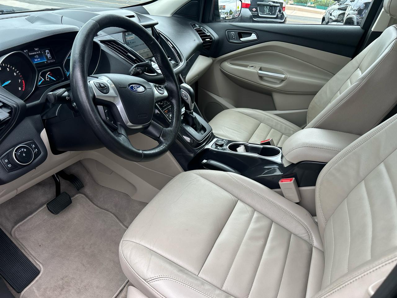 Ford Escape photo 5