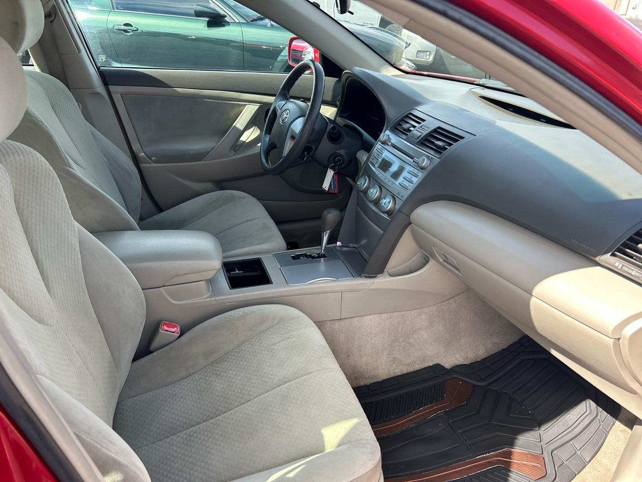 Toyota Camry photo 7