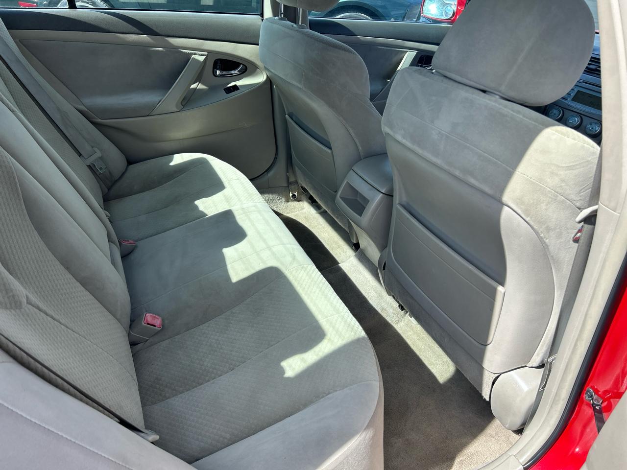 Toyota Camry photo 8