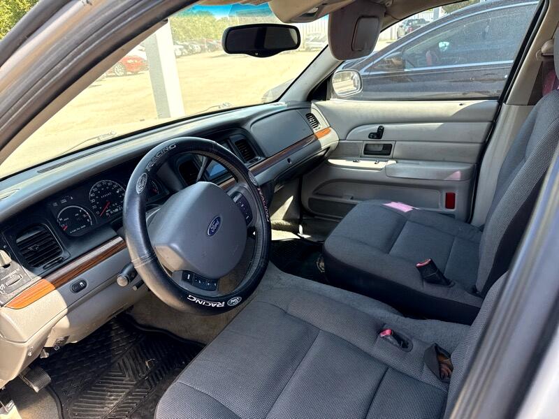 Ford Crown Victoria LX 2005 Ford Crown Victoria LX 2005
