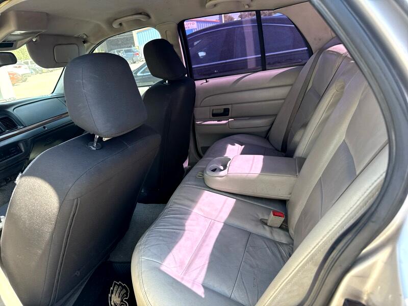 Ford Crown Victoria LX 2005 Ford Crown Victoria LX 2005