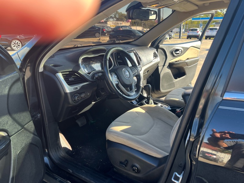 Jeep Cherokee Latitude FWD 2016