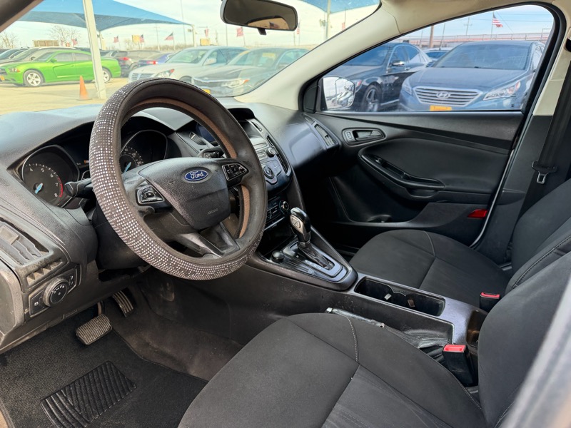 Ford Focus S Sedan 2018