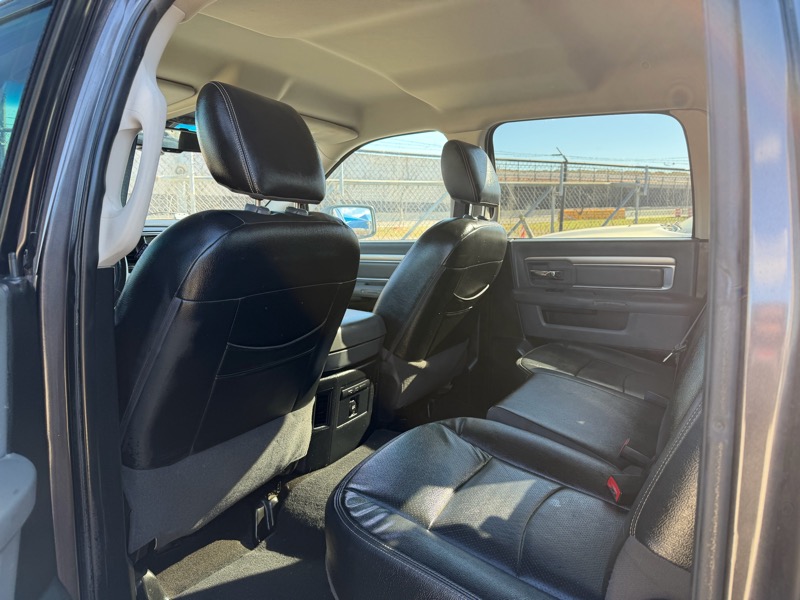 RAM 1500 SLT Crew Cab SWB 4WD 2015