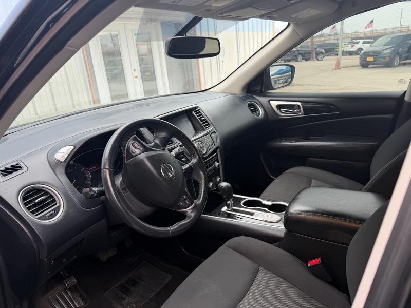 Nissan Pathfinder SV 2020