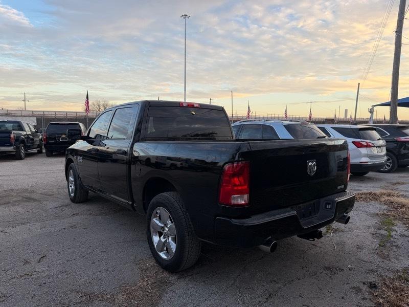 RAM 1500 Tradesman/Express Crew Cab SWB 2WD 2014