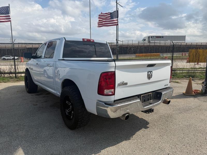 RAM 1500 SLT Crew Cab SWB 2WD 2016