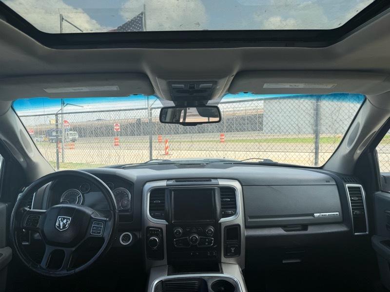 RAM 1500 SLT Crew Cab SWB 2WD 2016