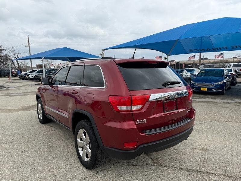 Jeep Grand Cherokee Laredo 4WD 2012