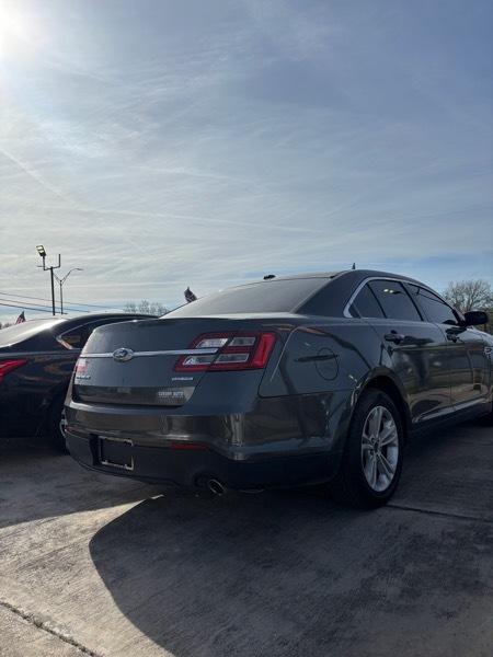 Ford Taurus SE FWD 2017