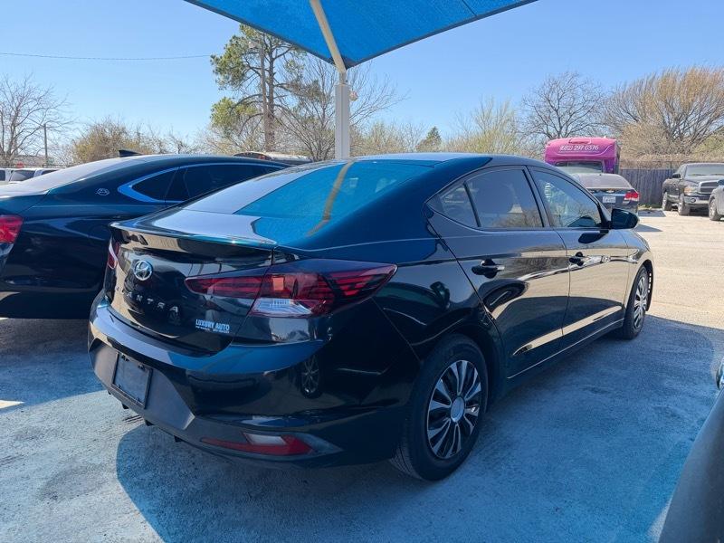 Hyundai Elantra SE 6M 2020