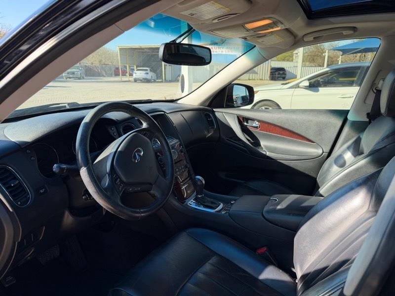 Infiniti QX50 Base RWD 2017