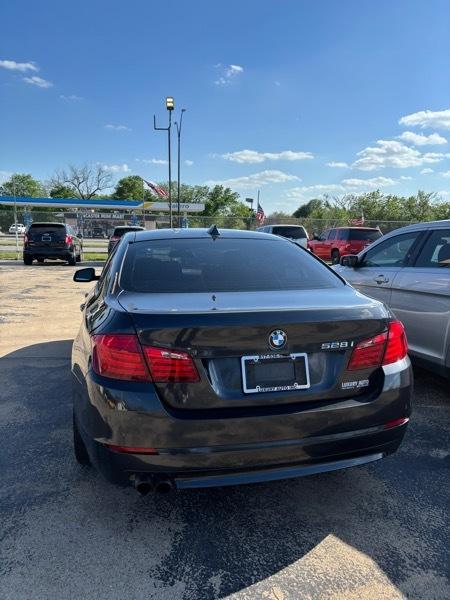 BMW 5-Series 528i 2013