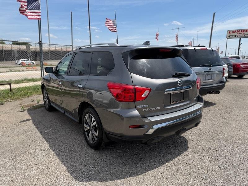 Nissan Pathfinder SV 2020