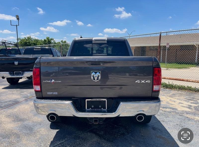 2015 RAM 1500 SLT 4x4 Crew Cab's photo