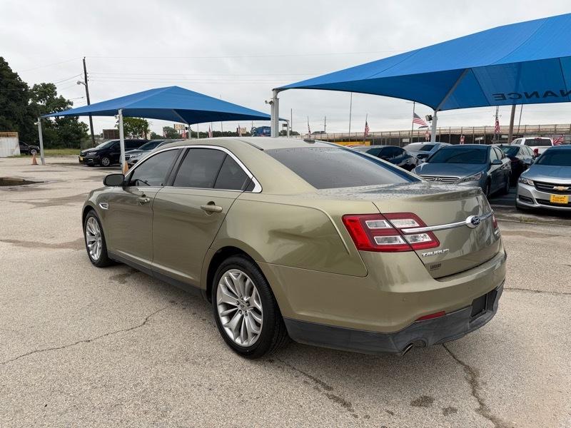 Ford Taurus Limited FWD 2013