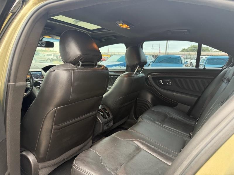 Ford Taurus Limited FWD 2013