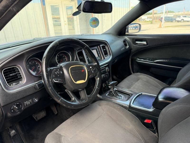 Dodge Charger SE 2015
