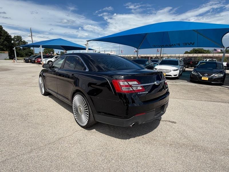 Ford Taurus SEL FWD 2018