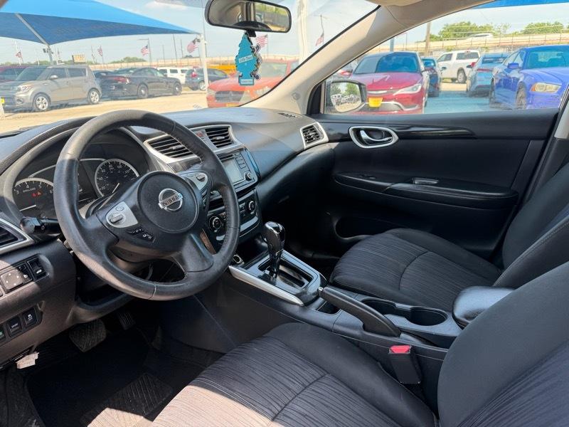Nissan Sentra S 6MT 2017