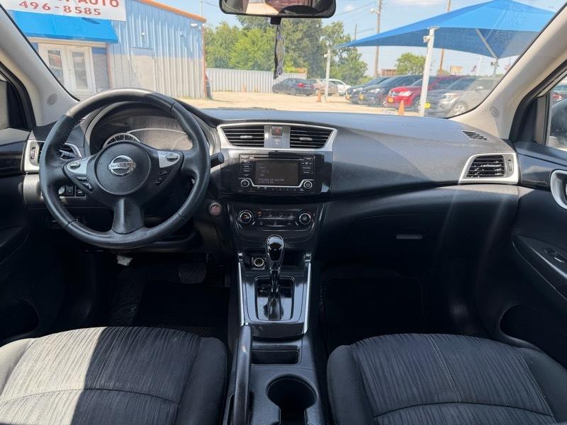 Nissan Sentra S 6MT 2017