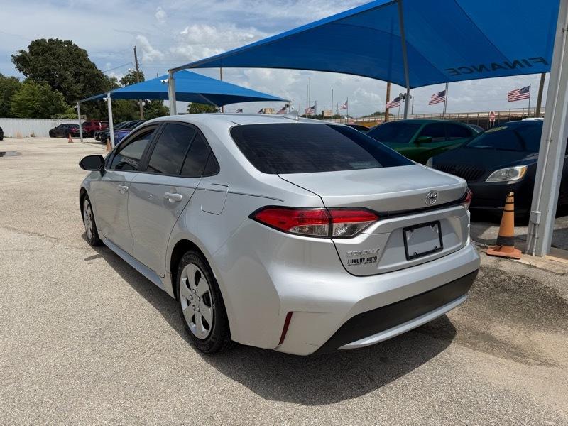 Toyota Corolla LE 2021