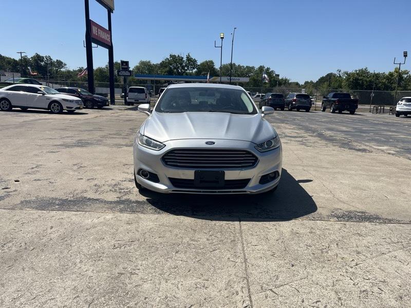 Ford Fusion SE 2016
