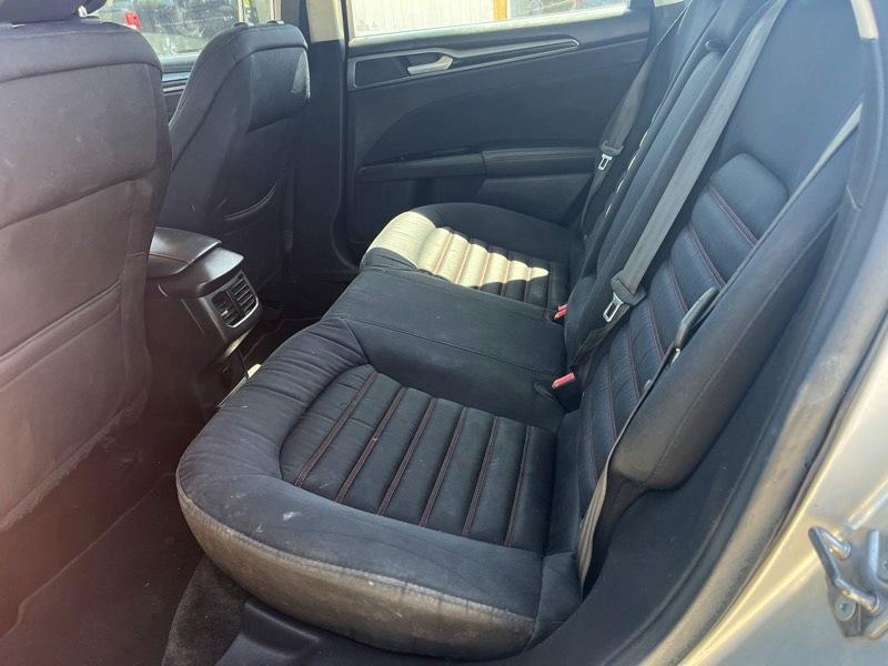 Ford Fusion SE 2016