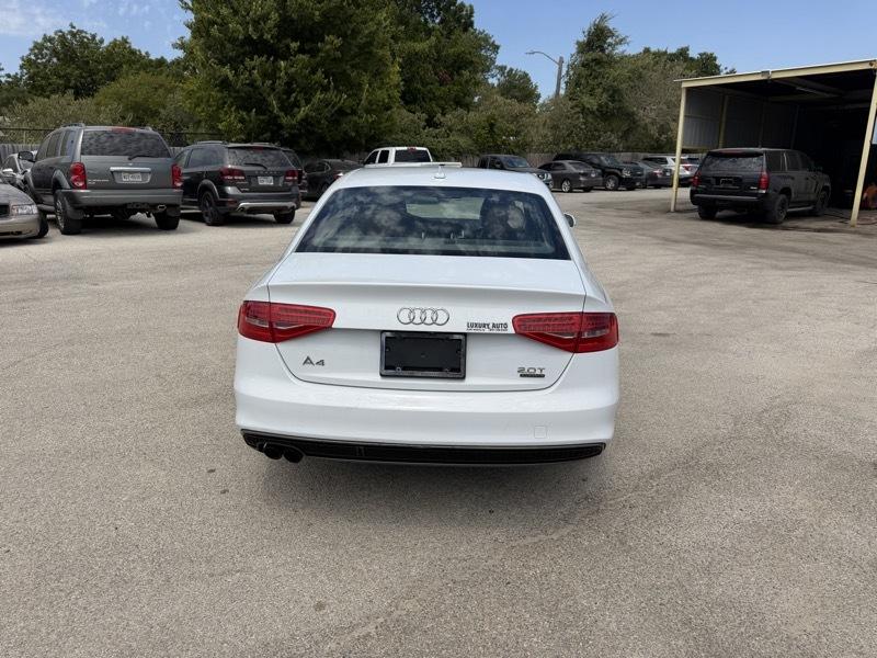 Audi A4 2.0T Premium quattro Sedan AWD 8A 2016