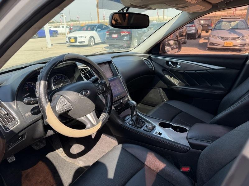 Infiniti Q50 Base AWD 2015