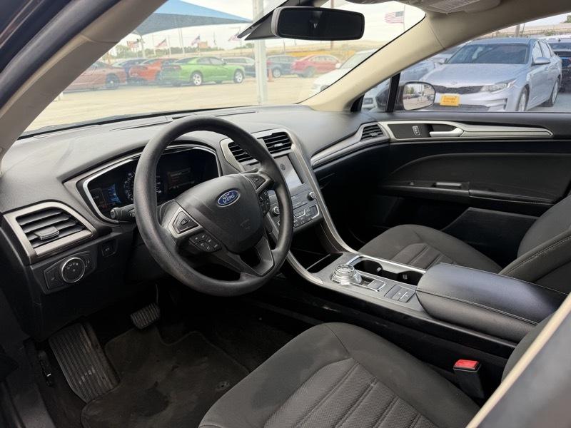 Ford Fusion SE 2020