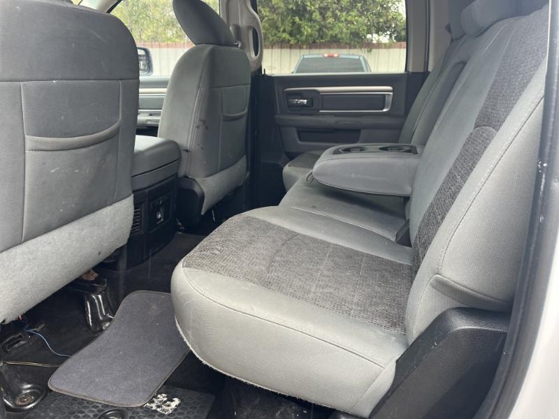 RAM 1500 SLT Crew Cab SWB 2WD 2016