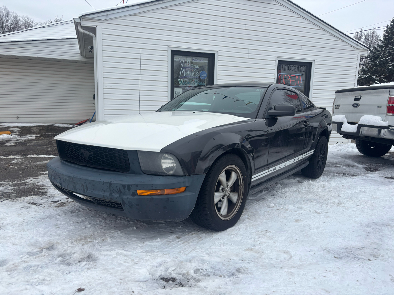 Ford Mustang V6 Deluxe Coupe 2007
