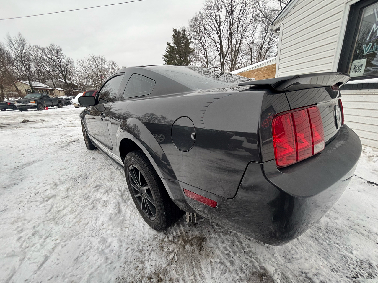 Ford Mustang V6 Deluxe Coupe 2007