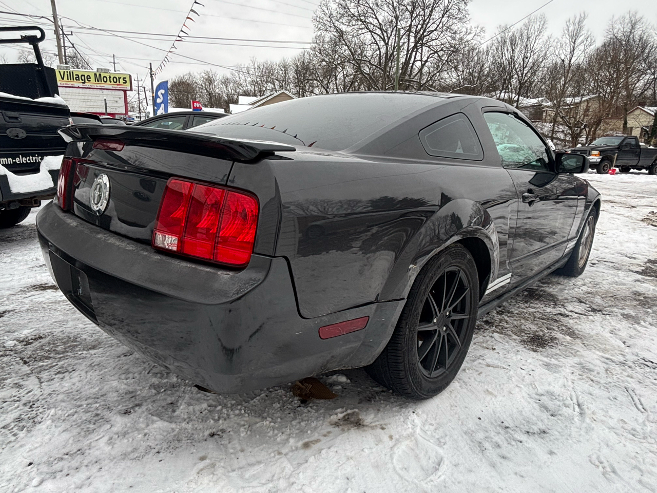 Ford Mustang V6 Deluxe Coupe 2007