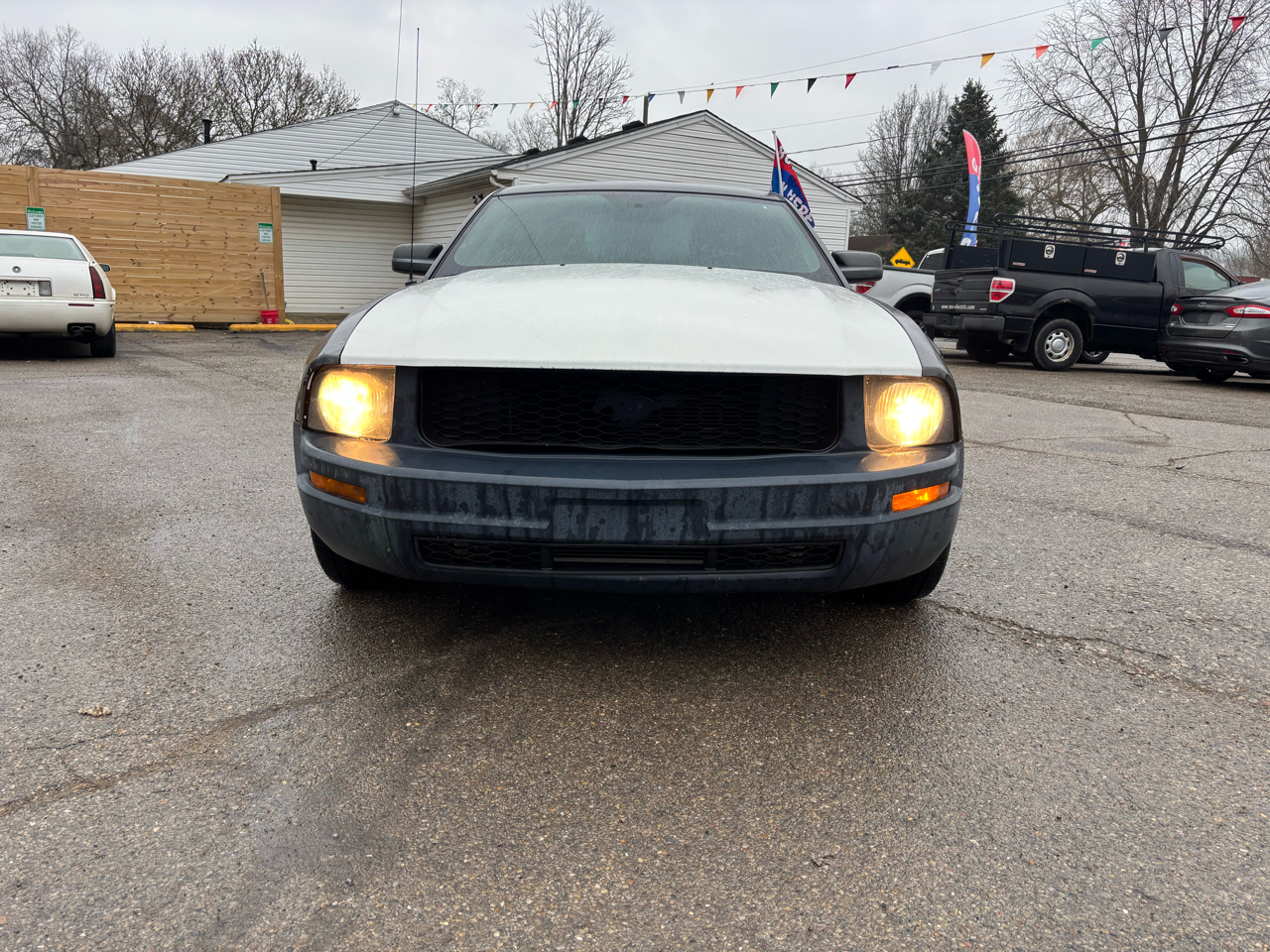 Ford Mustang V6 Deluxe Coupe 2007