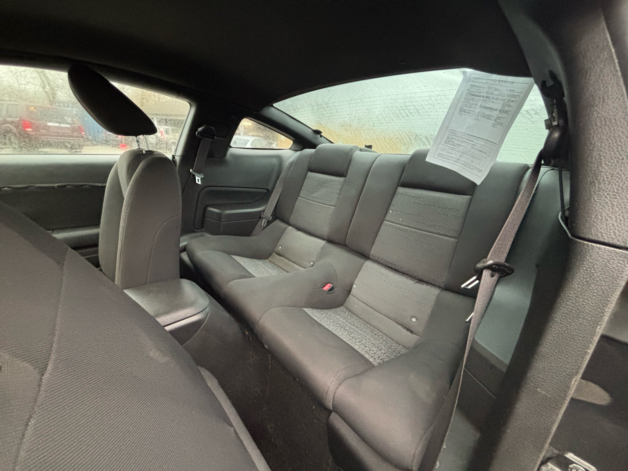 Ford Mustang V6 Deluxe Coupe 2007