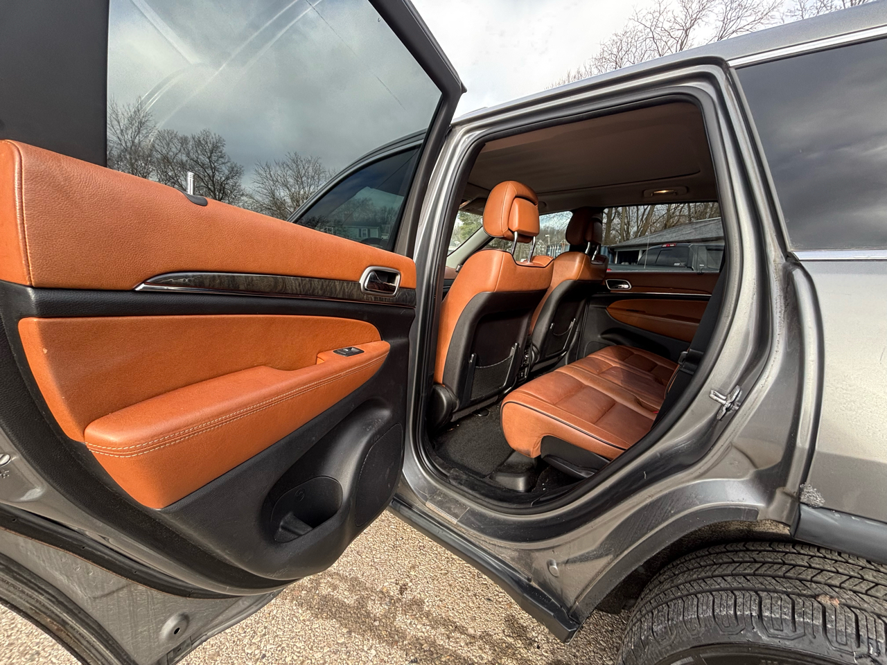 Jeep Grand Cherokee Overland 4WD 2011