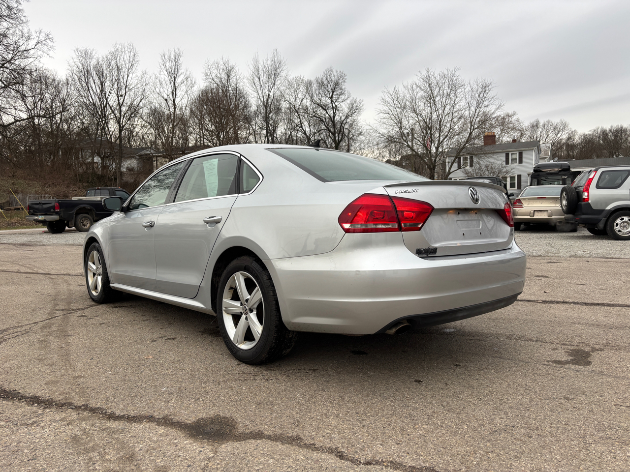 Volkswagen Passat 2.5L SE AT 2013
