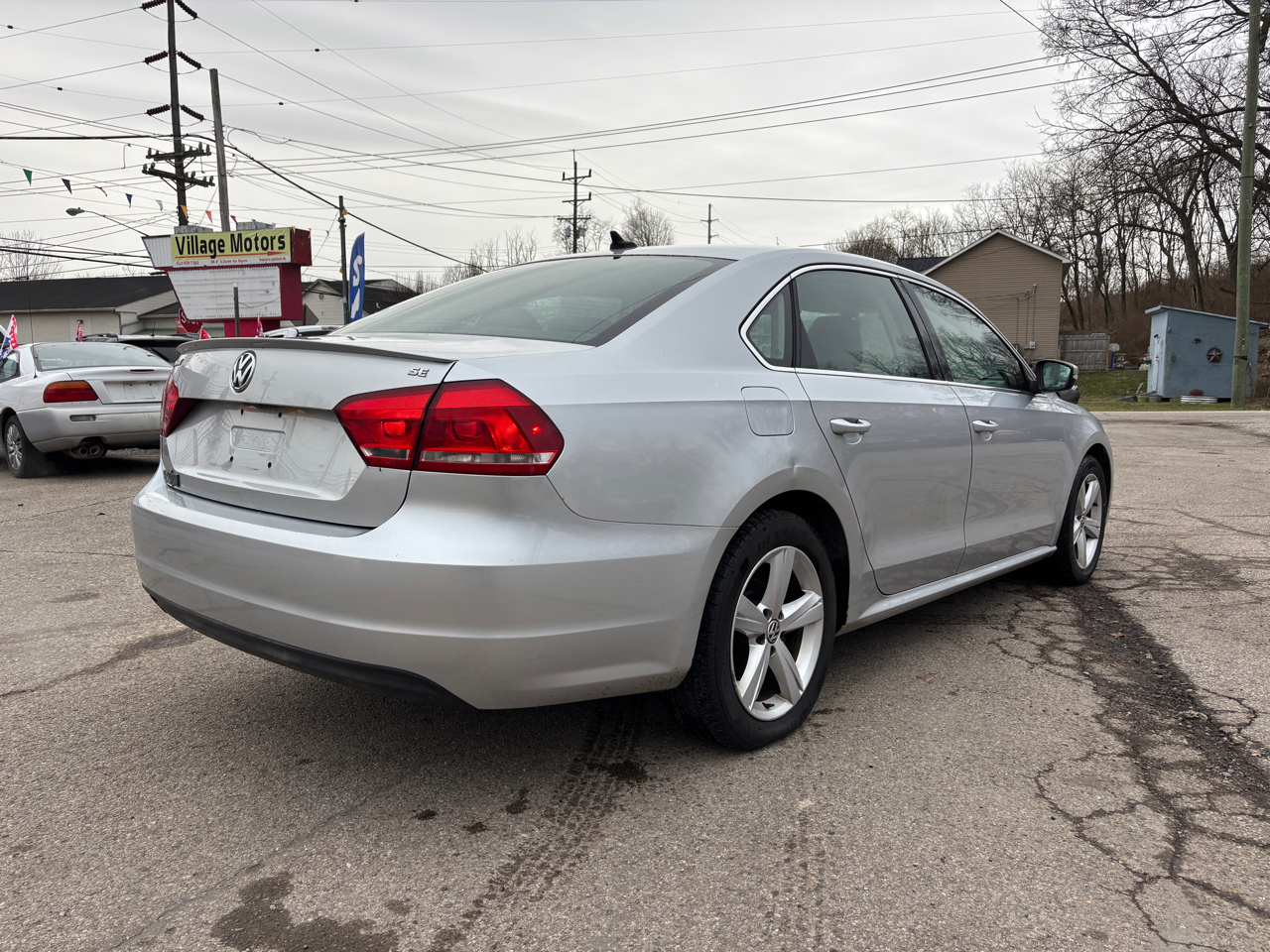 Volkswagen Passat 2.5L SE AT 2013