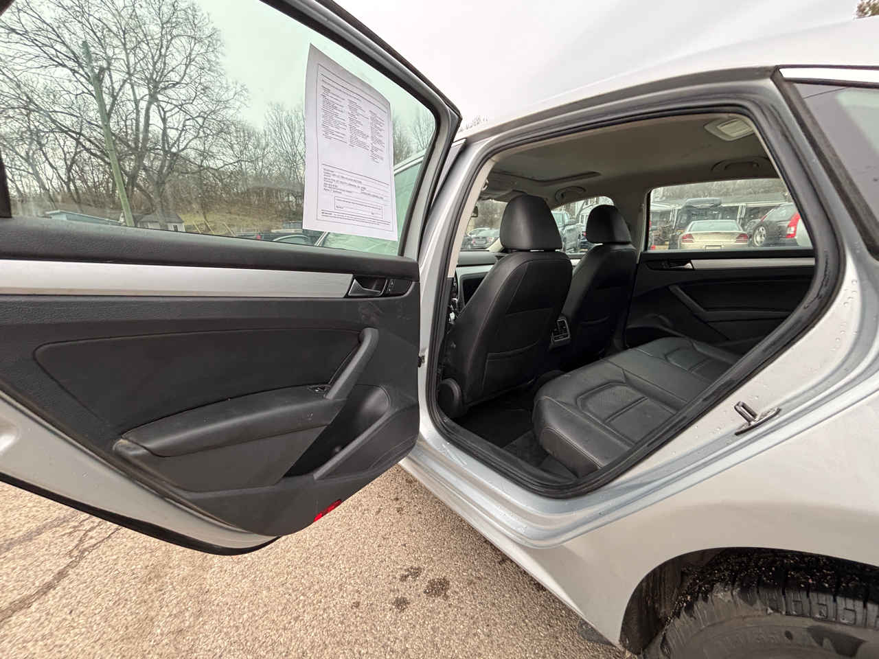 Volkswagen Passat 2.5L SE AT 2013